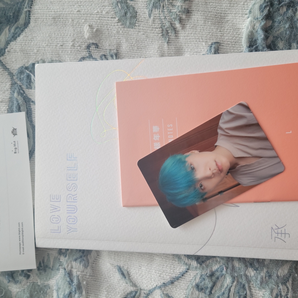 (2/$40) BTS Love Yourself: Her (Version L) w/ Suga Photo Card And Stickers
